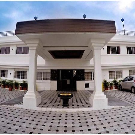 Hotel Sea Face Kanyakumari Buitenkant foto