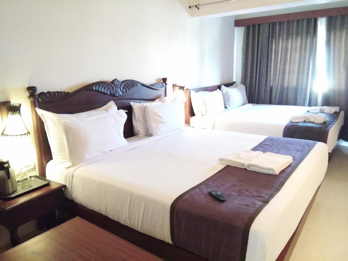 Hotel Sea Face Kanyakumari Buitenkant foto
