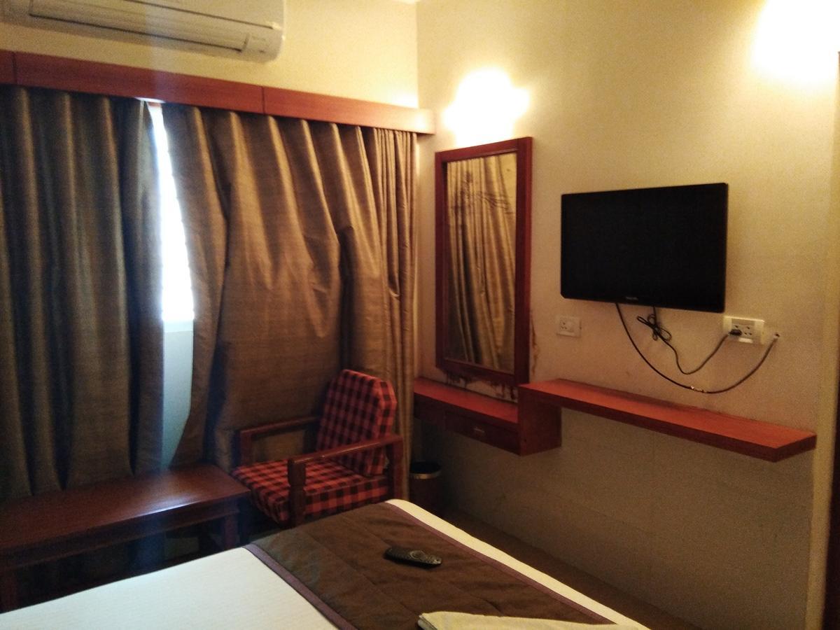 Hotel Sea Face Kanyakumari Buitenkant foto