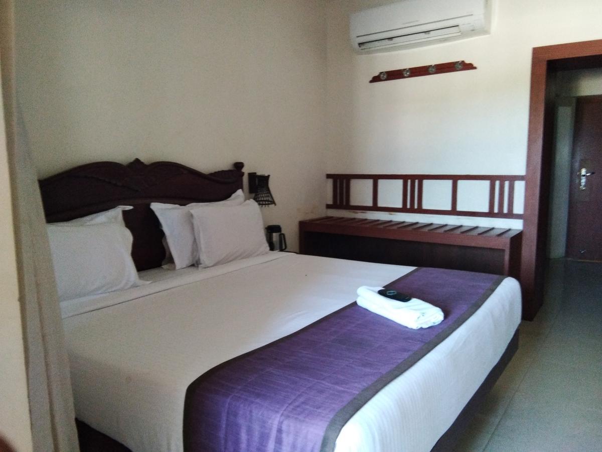 Hotel Sea Face Kanyakumari Buitenkant foto