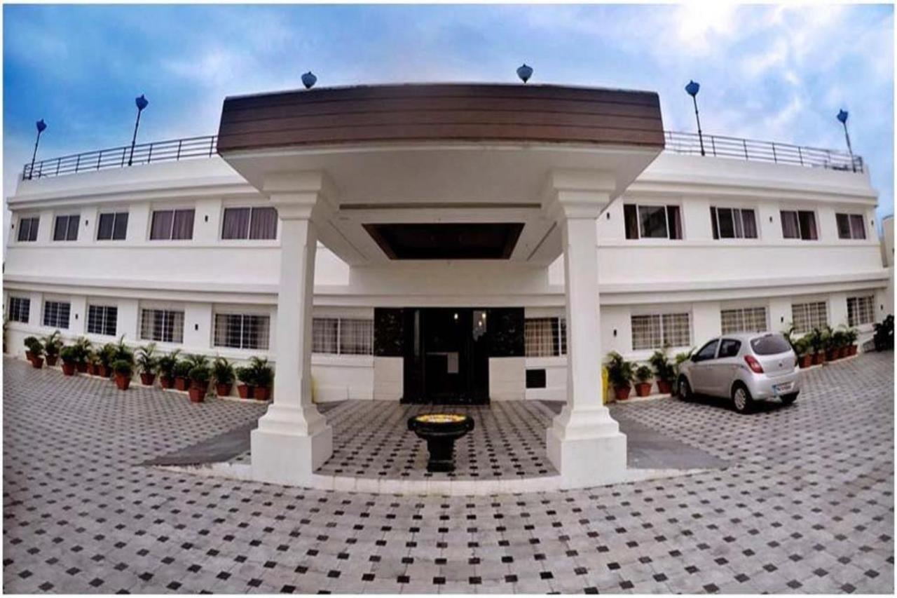 Hotel Sea Face Kanyakumari Buitenkant foto